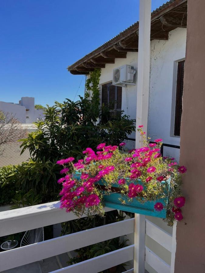 Hosteria Isabel Departamentos Y Habitaciones Con Bano Privado Las Grutas Luaran gambar
